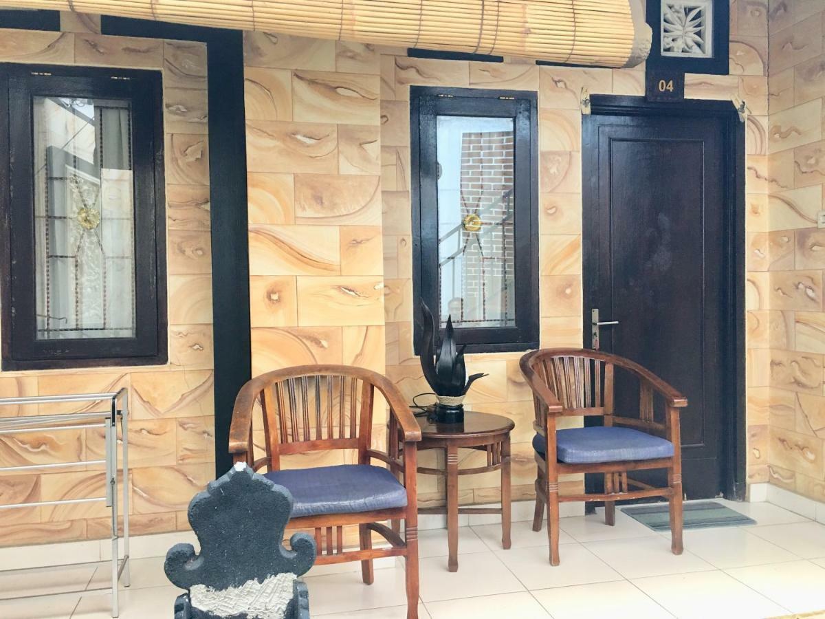 Mikuk Homestay Canggu Екстер'єр фото