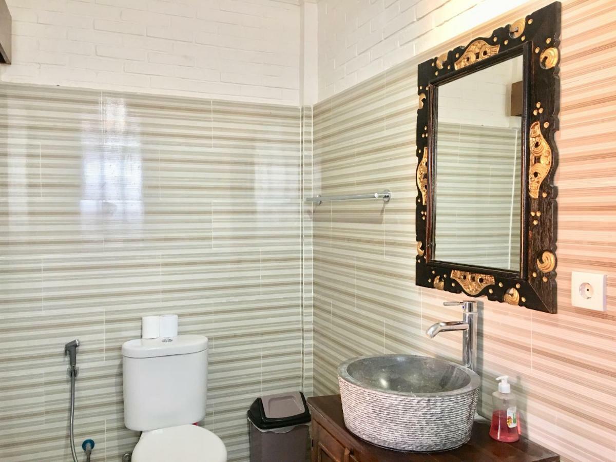 Mikuk Homestay Canggu Екстер'єр фото