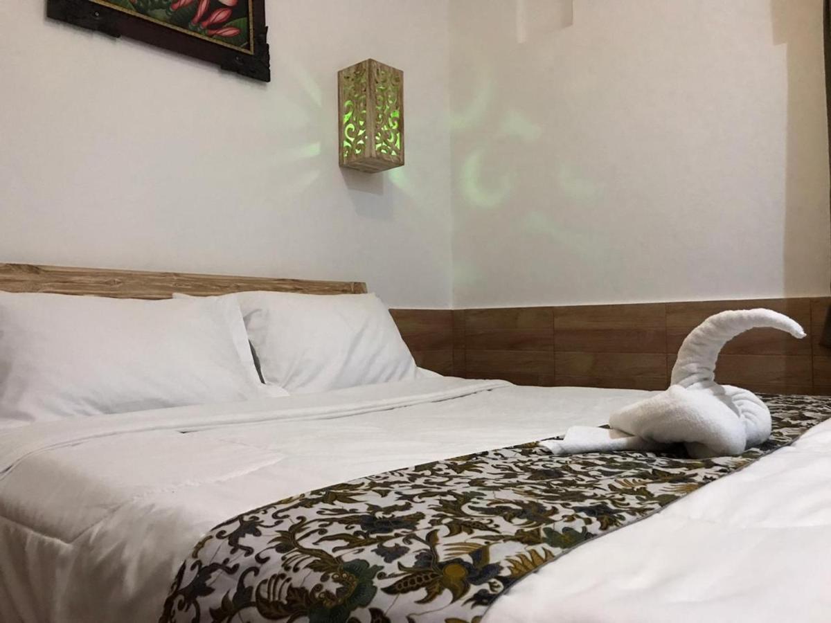 Mikuk Homestay Canggu Екстер'єр фото